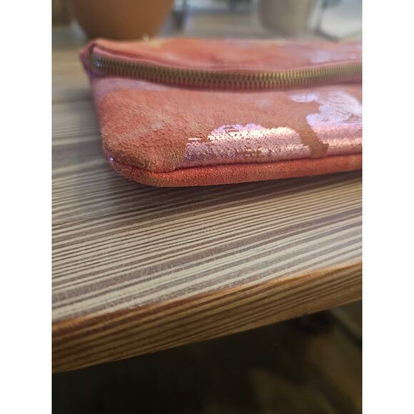 HOBO Daria Convertible Crossbody bag Removable shoulder strap - Picture 8 of 13